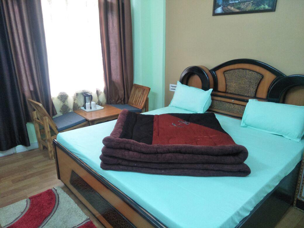 Hotel Mansarovar Banjār Buitenkant foto