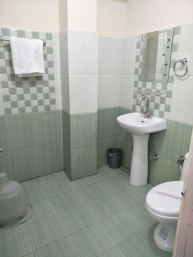 Hotel Mansarovar Banjār Buitenkant foto